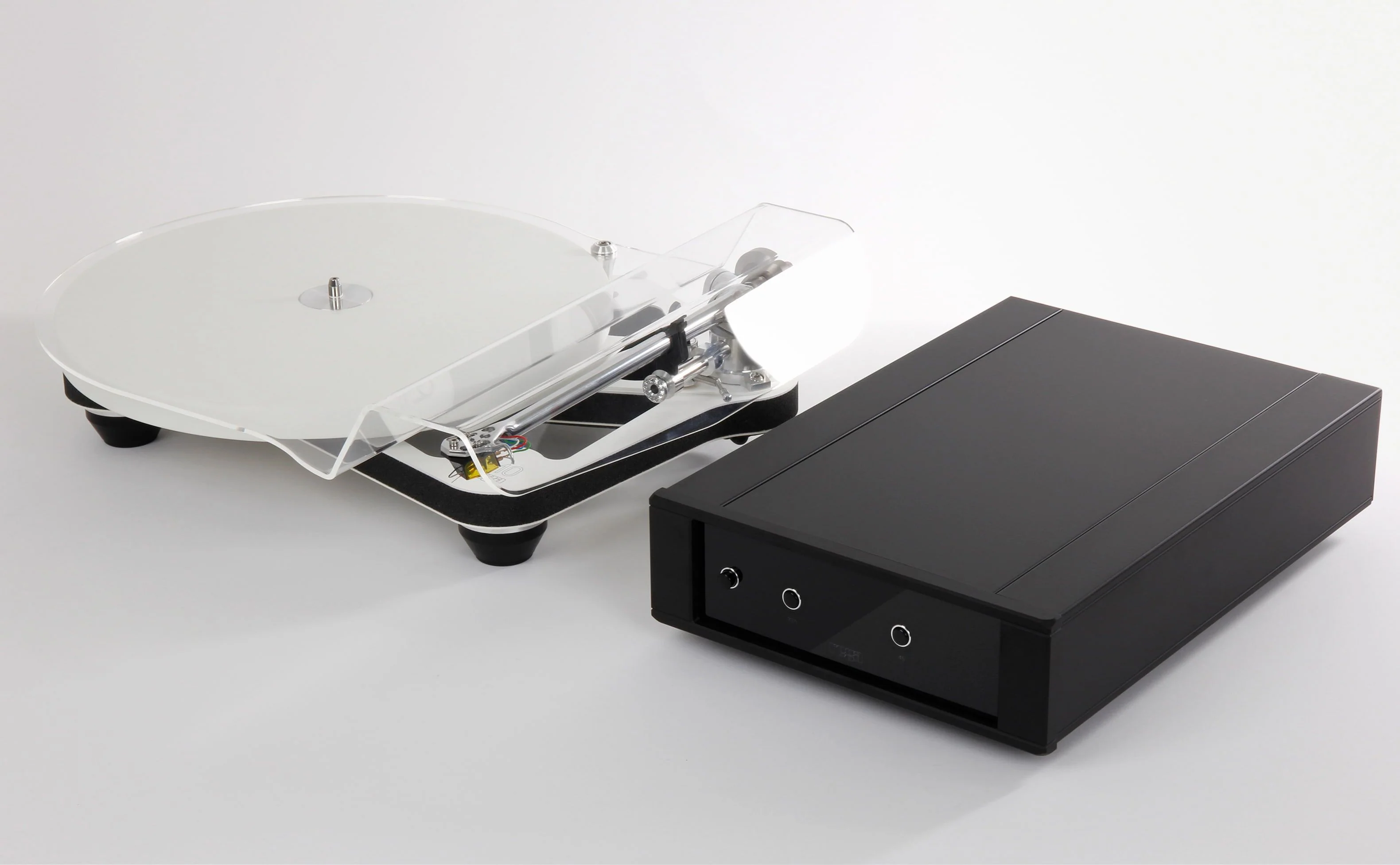 Rega Planar 10 Reference Turntable - Image 3